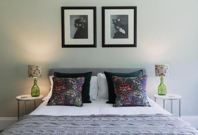 디럭스 룸, Bridstow Guest House