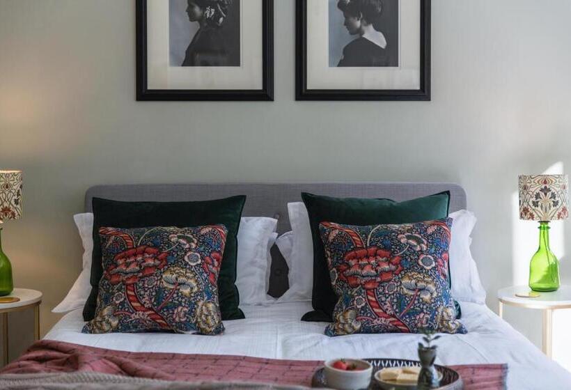 디럭스 룸, Bridstow Guest House