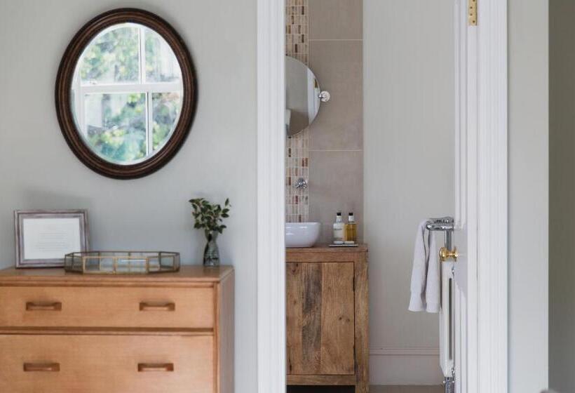 디럭스 룸, Bridstow Guest House