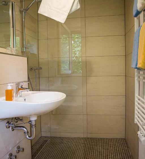 بنجلو عائلى, Biohotel Spöktal