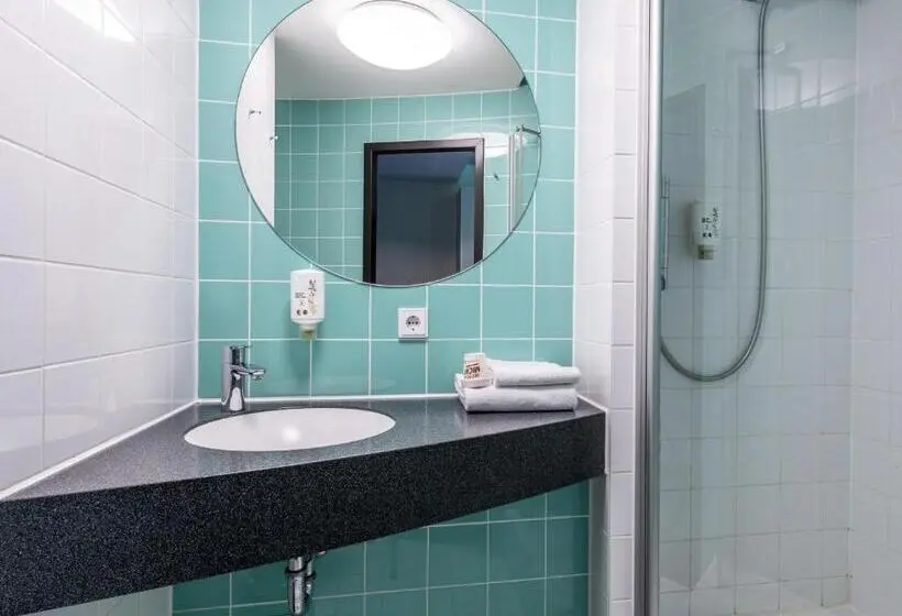 Perhehuone, B&b Hotel Erlangen Süd