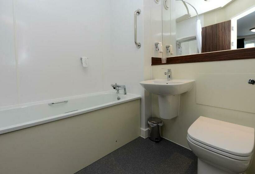 ファミリールーム, Fallow Field, Telford By Marston's Inns