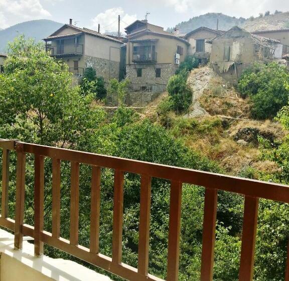 חדר סטנדרט נוף להרים, Minaides