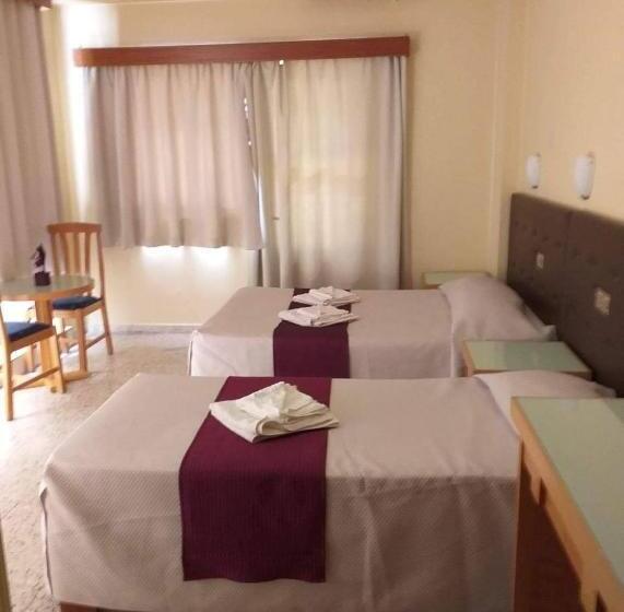 חדר סטנדרט נוף להרים, Minaides