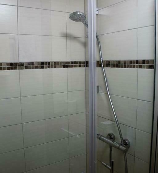 スタンダードシングルルーム, Munzert