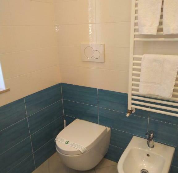 スタンダード４人部屋, Route 9