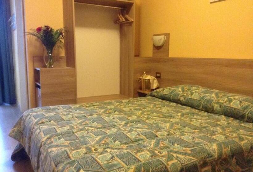 スタンダードルーム, Route 9