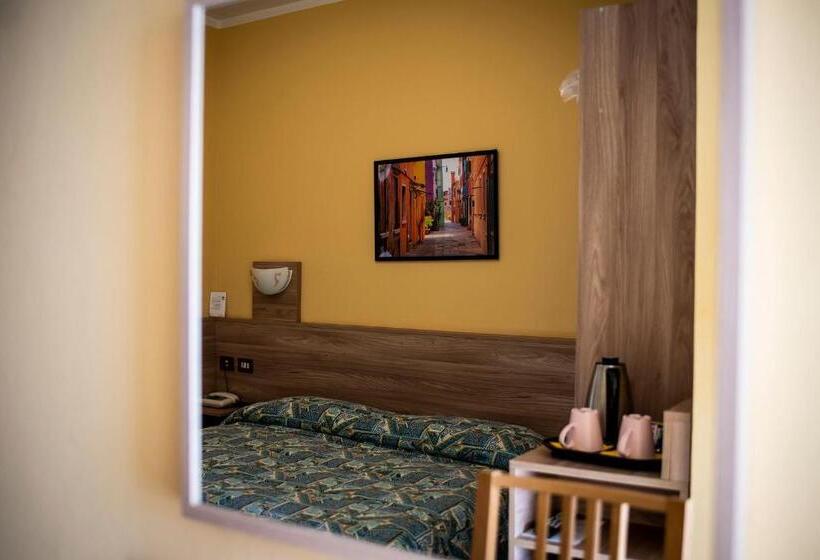 スタンダードルーム, Route 9