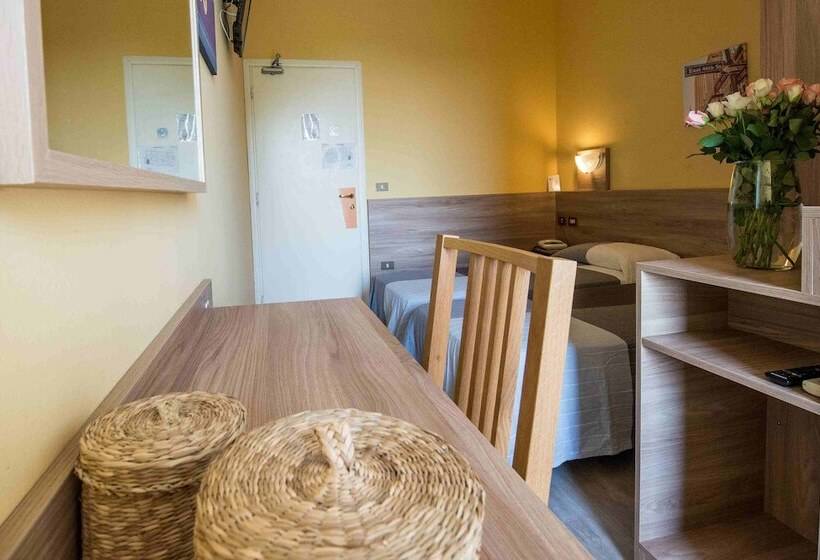 スタンダードルーム, Route 9