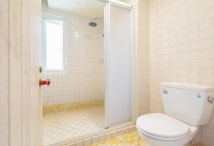 اتاق استاندارد چهارنفره با بالکن, Mong Shan Homestay