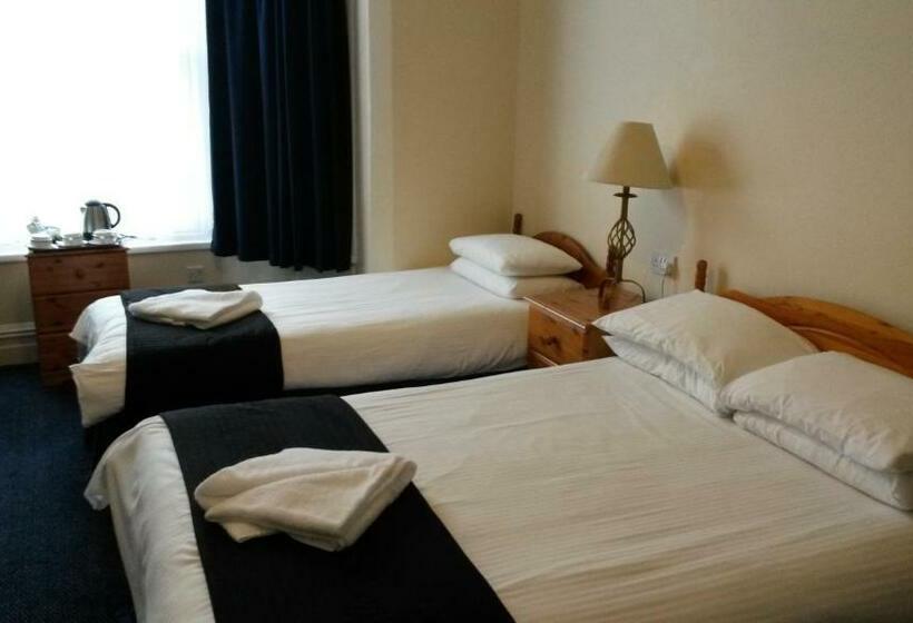 غرفة عائلية, Ashwood