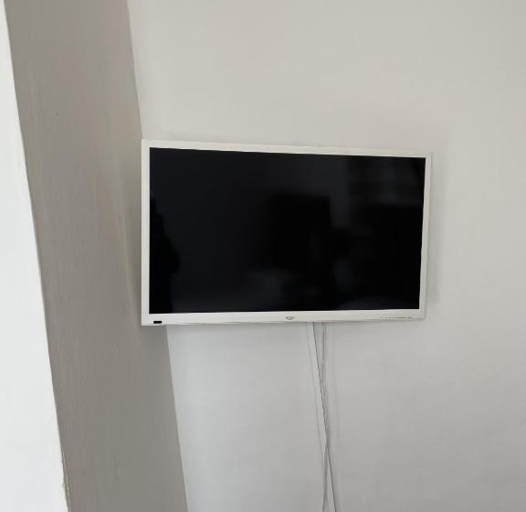 اتاق استاندارد سه نفره, Diamonds Inn