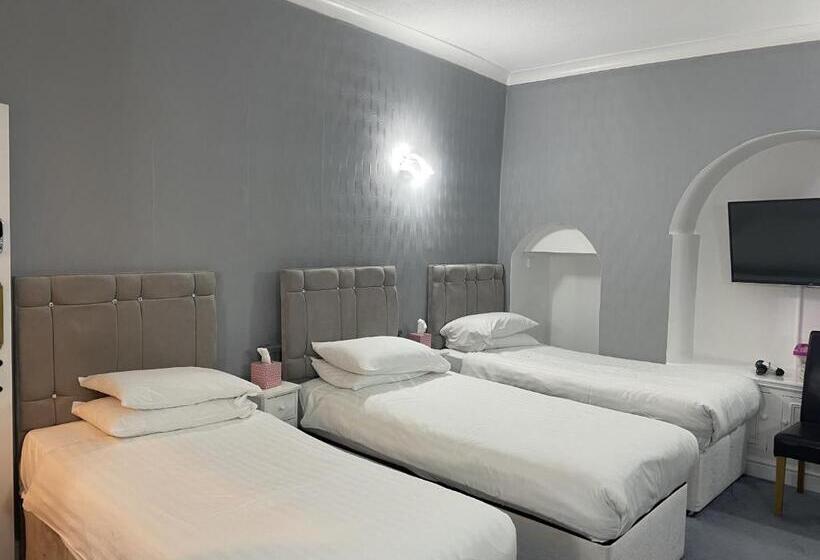 اتاق سوپریور خانوادگی, Diamonds Inn