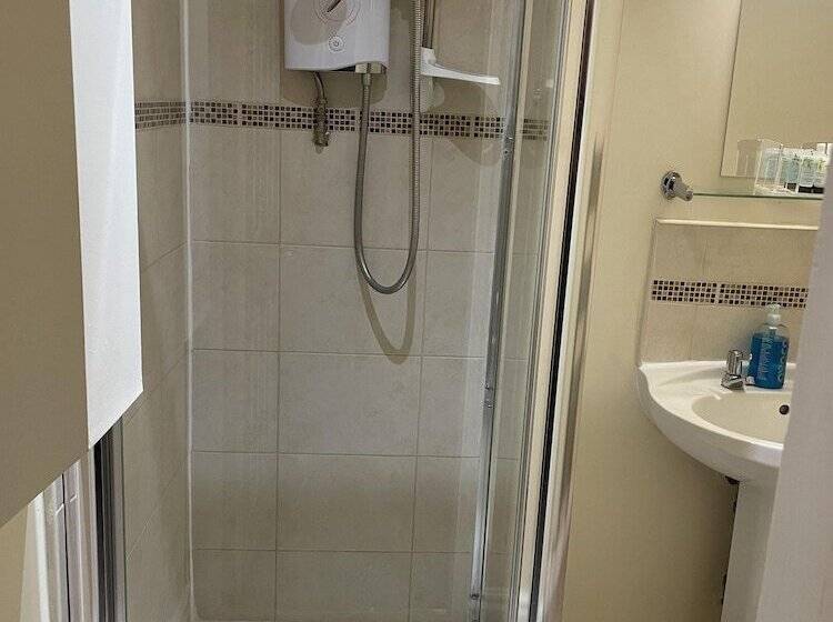 اتاق استاندارد یک تخته با سرویس بهداشتی مشترک, Diamonds Inn