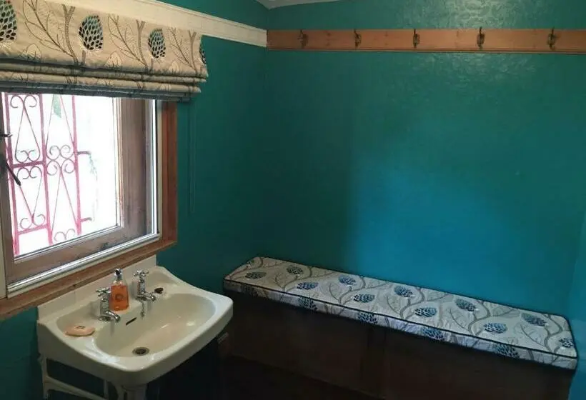 Economy-huone, Moorlands