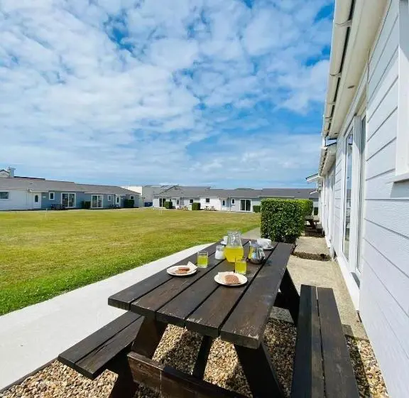 ２ベッドルームハウス, Croyde Bay Hotel Or Self Catering