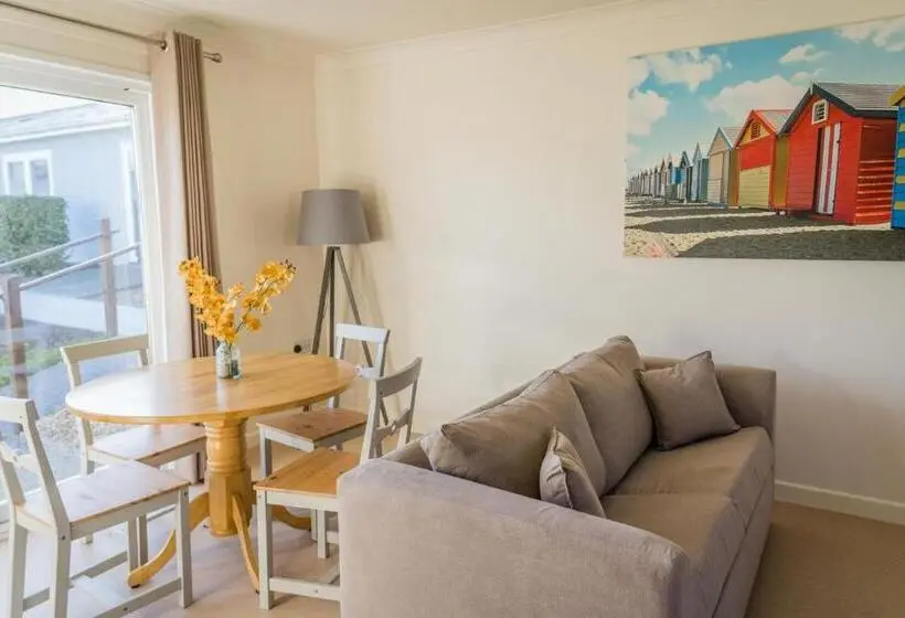 キャビン, Croyde Bay Hotel Or Self Catering