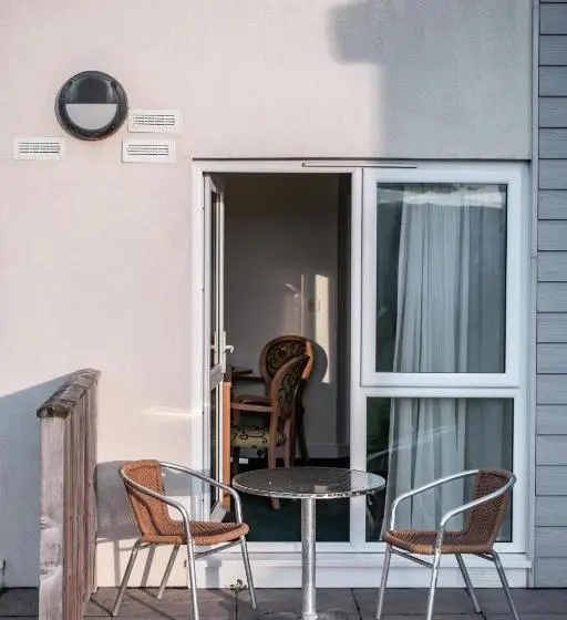 ジュニアスイート, Croyde Bay Hotel Or Self Catering