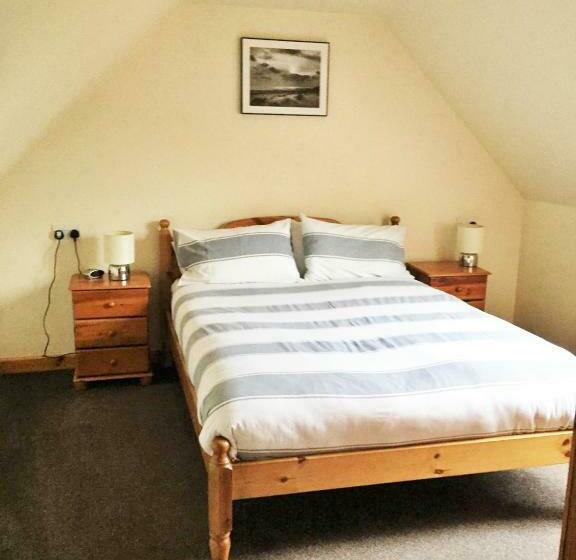 غرفة عائلية, Forest Edge Motel