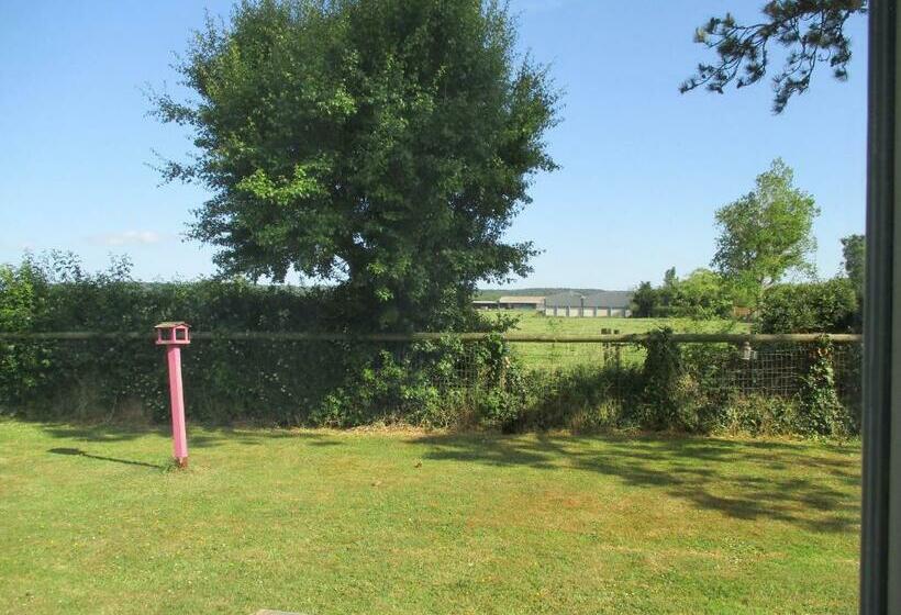 Номер Deluxe Вид на Сад, Hillview Bed And Breakfast