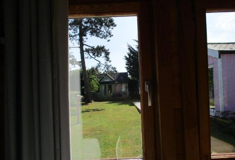 샬레, Hillview Bed And Breakfast