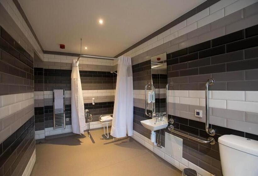 Номер Стандарт Адаптированный для Инвалидов, The Guildhall And Linen Exchange Wetherspoon