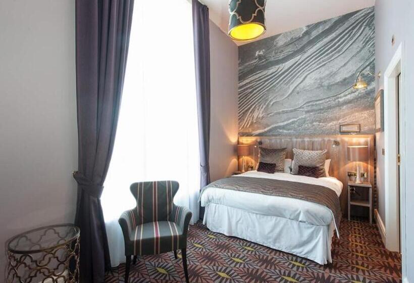 スタンダードルーム, The Saxon Crown Wetherspoon