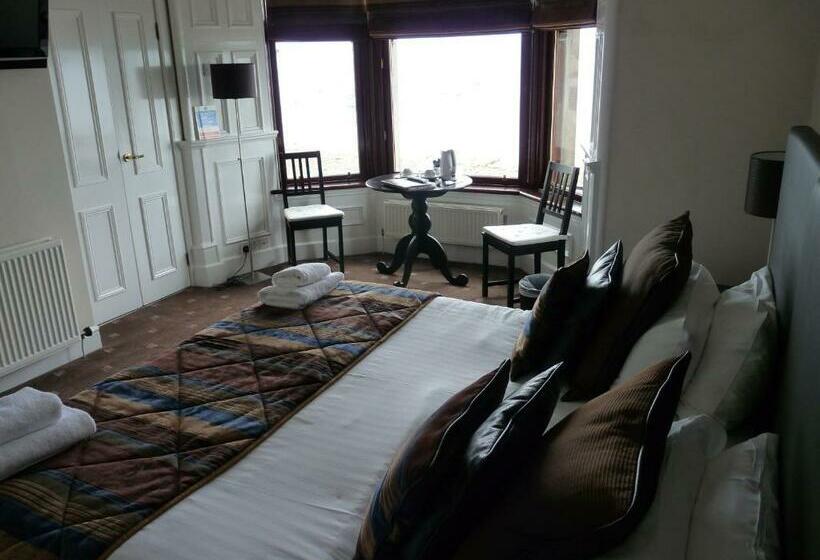 חדר משפחתי נוף לים, The Spinnaker