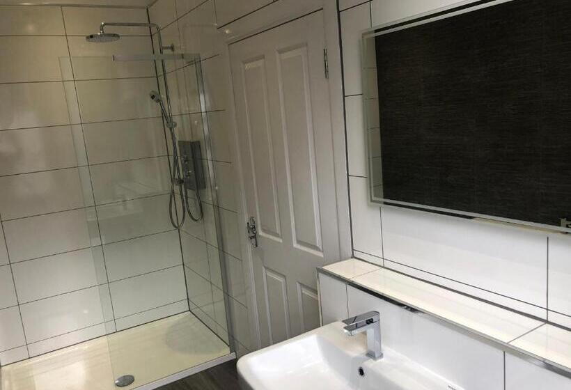 חדר סטנדרט, The Spinnaker