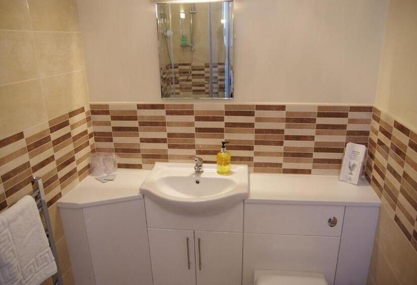 Chambre Standard Rez-de-chaussée, Cedar Lodge