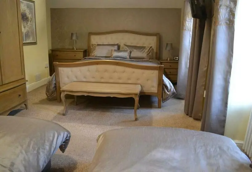 Deluxe-perhehuone, Coedyfron