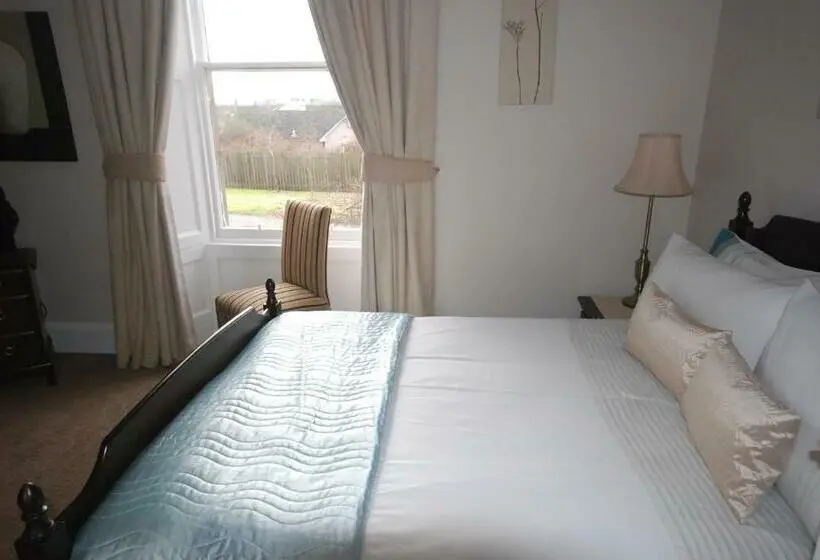 Standard-huone, Gramarcy House