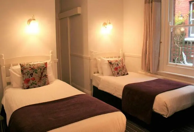 Standard Room, The Telstar