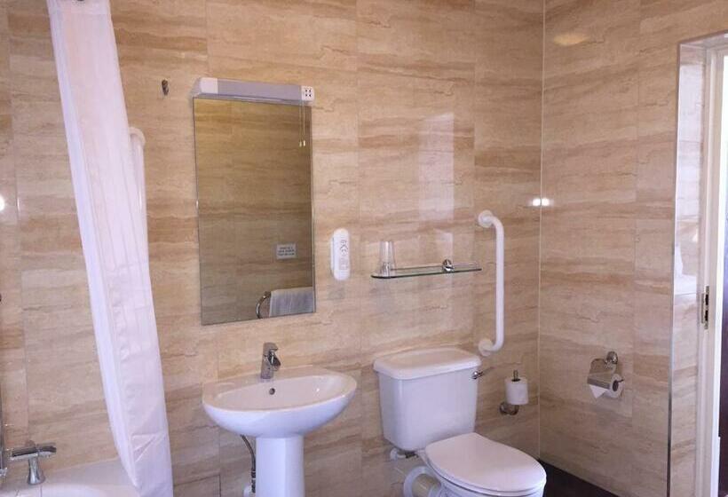 Номер Deluxe, Cabot Court Hotel Wetherspoon