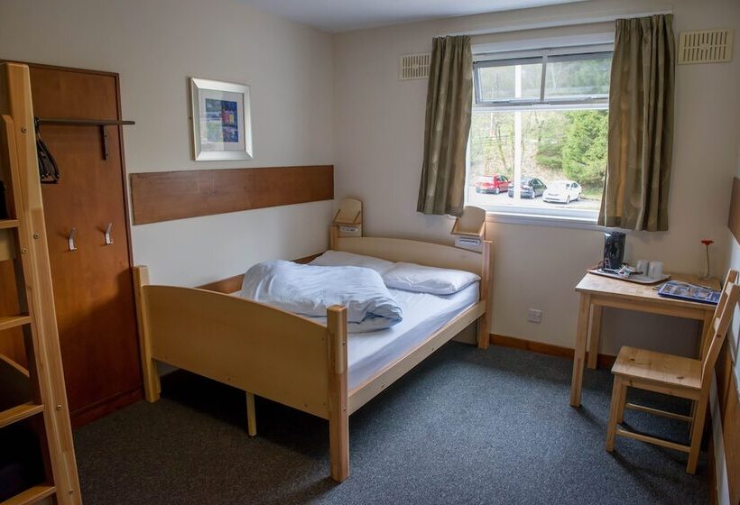 스탠다드 4인용 룸 공용 욕실, Crianlarich Youth Hostel