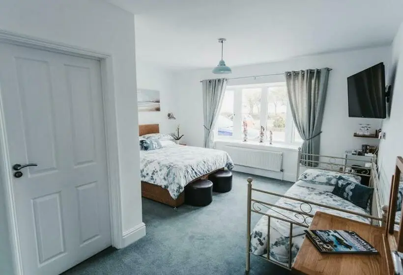 スタンダードトリプルルーム, Elysian Fields B&b
