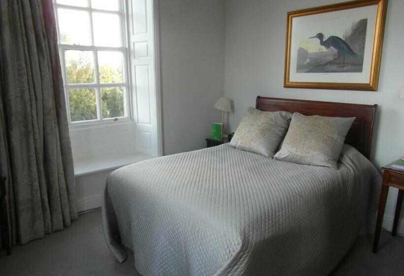 סוויטת ג'וניור, Chicheley Hall