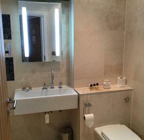 オーシャンビューデラックスルーム, Gwesty Cymru