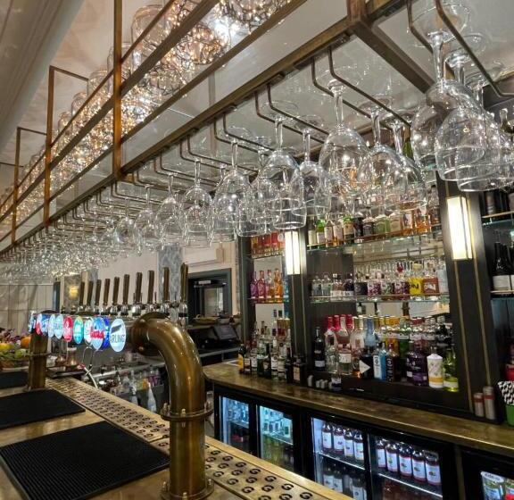 패밀리 룸, Gwydyr