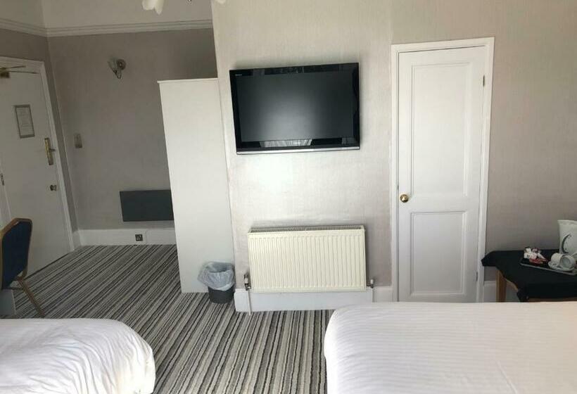 غرفة ديلوكس, The Lowenac