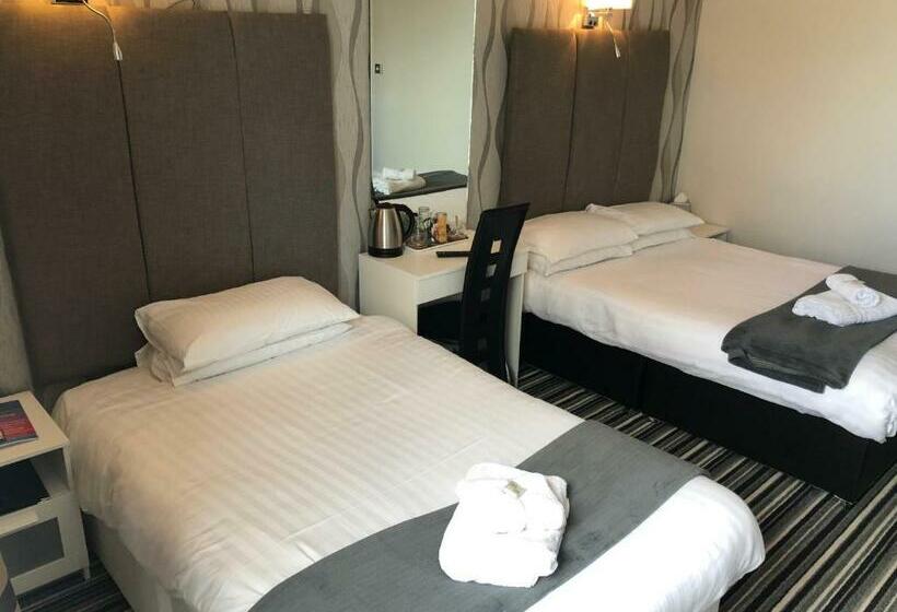 غرفة قياسية, The Lowenac