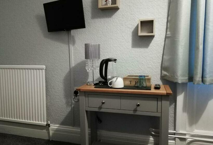 غرفة أساية فردية حمام مشترك, Vallum House