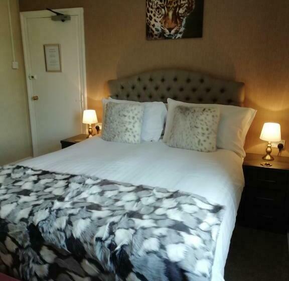 غرفة قياسية, Vallum House