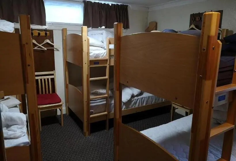 ルームシェアのワンベッド, Rowardennan Youth Hostel