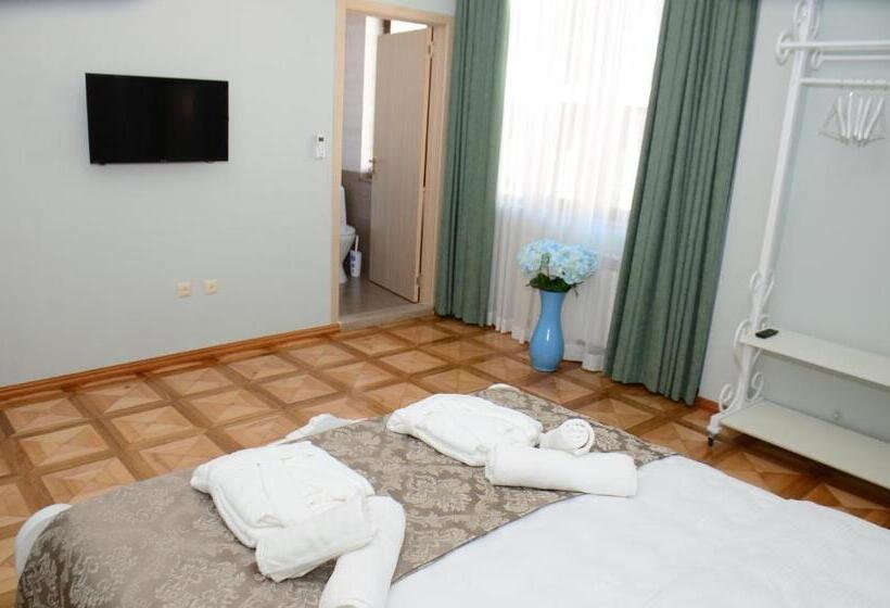 اتاق لوکس, Guest House Batumi Globus