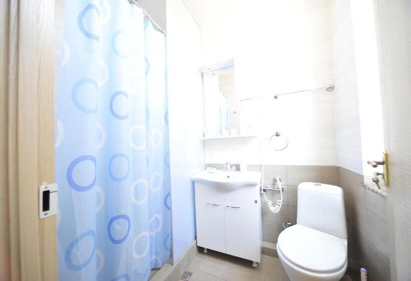 اتاق لوکس, Guest House Batumi Globus