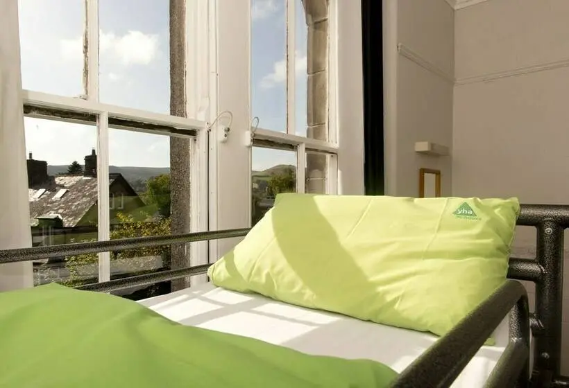 Bed in Shared Room with Shared Bathroom, Yha Hathersage Hostel