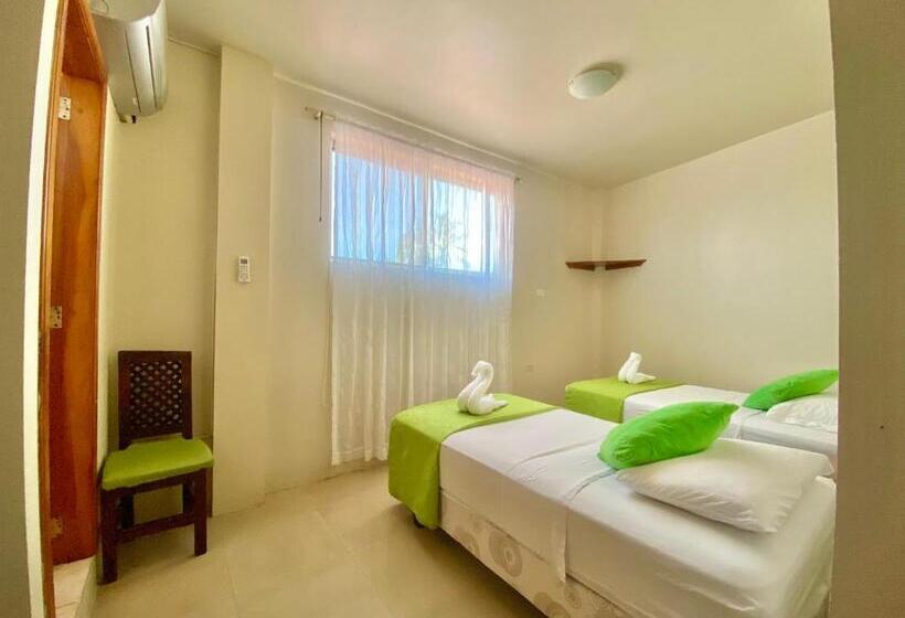 スタンダードトリプルルーム, El Rincón De George