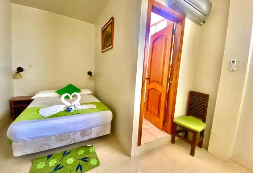 スタンダードトリプルルーム, El Rincón De George