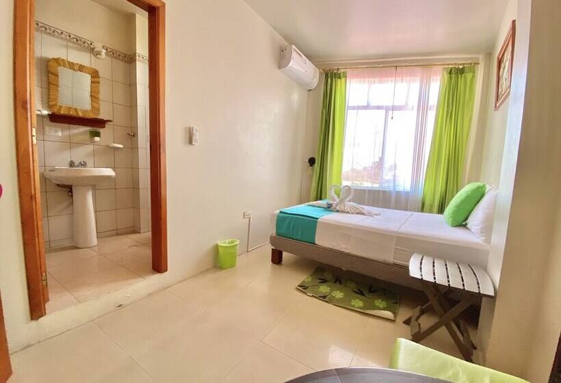 スタンダードルーム, El Rincón De George